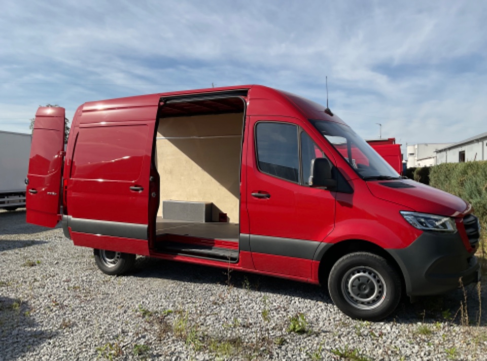 Mercedes-Benz SPRINTER